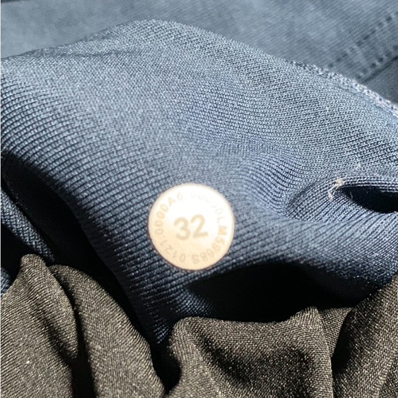 Lululemon 5 pocket pants - Picture 6 of 6